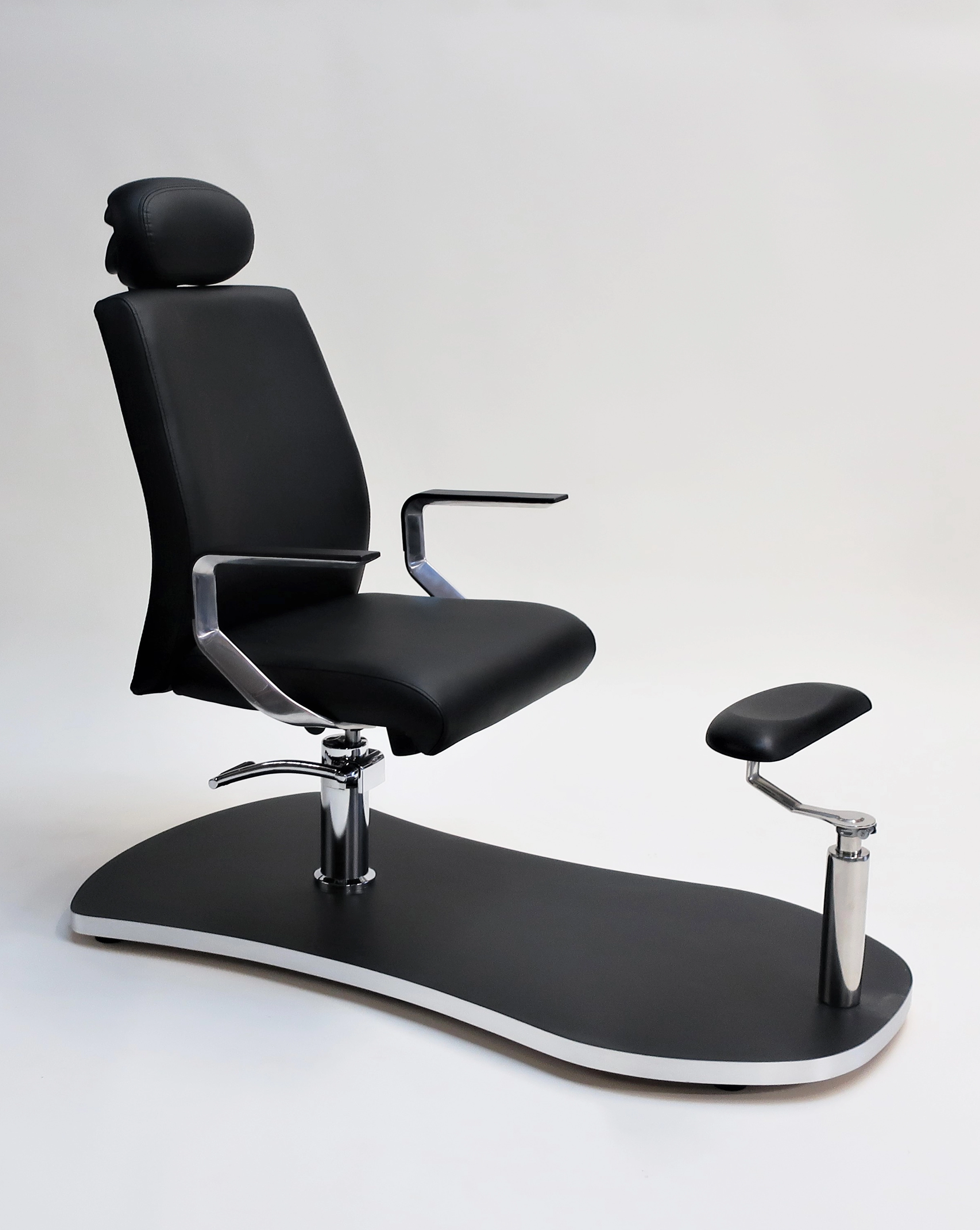 Pedicure Chair - Pedi Rock in Black | No-Plumbing